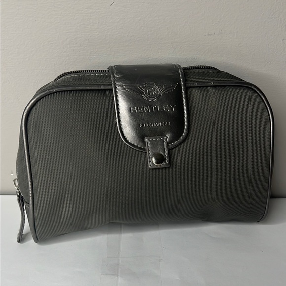 Bentley Fragrances Makeup Dopp Clutch Bag - Picture 1 of 8